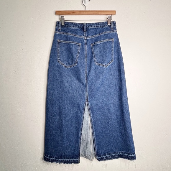 BDG Theo Denim A-Line Midi Skirt Raw Hem Size Small EUC - Picture 3 of 10